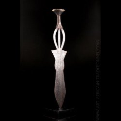 Poto Ngombe prestige knife...