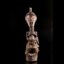 Superbe statue africaine Nkishi originaire du groupe ethnique Songye au Congo