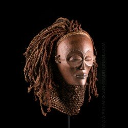 Mwana Pwo Tshokwe mask