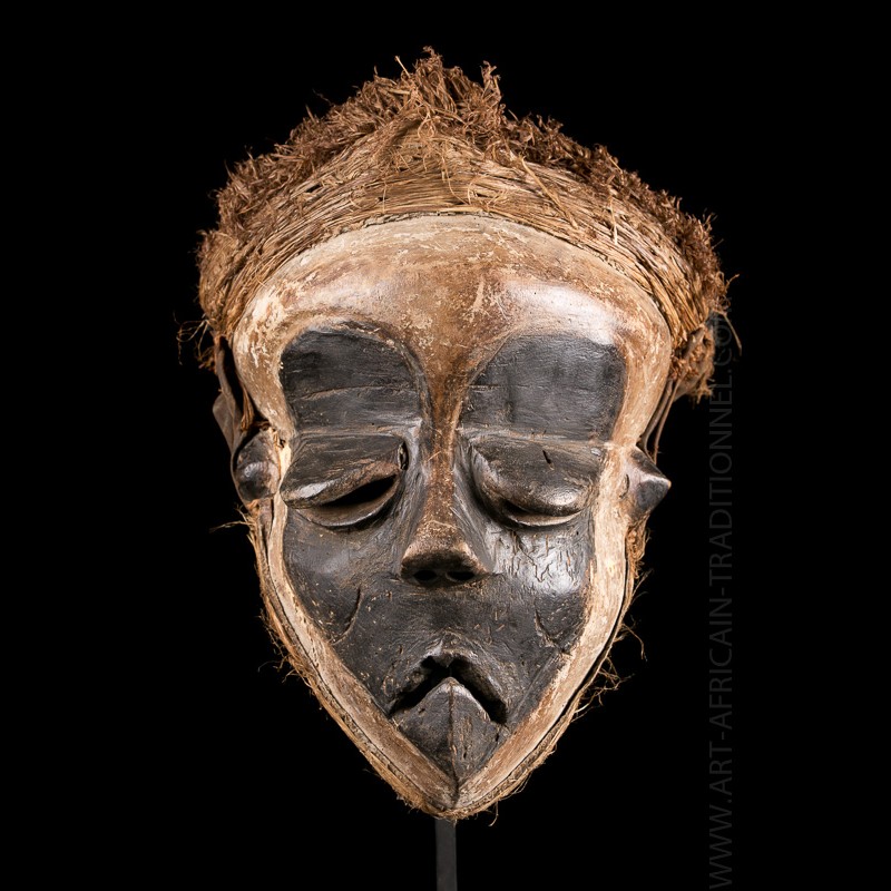 Mask Wongo Pende Wongo Gandumbu mask - Auctions African Art Gallery
