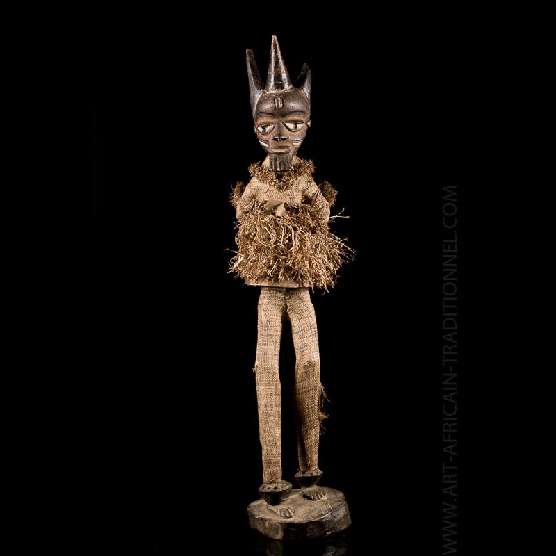 Pende dancer figure Congo - Auctions African Art Gallery