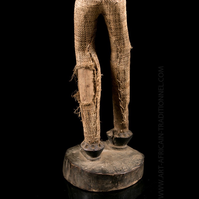 Pende dancer figure Congo - Auctions African Art Gallery