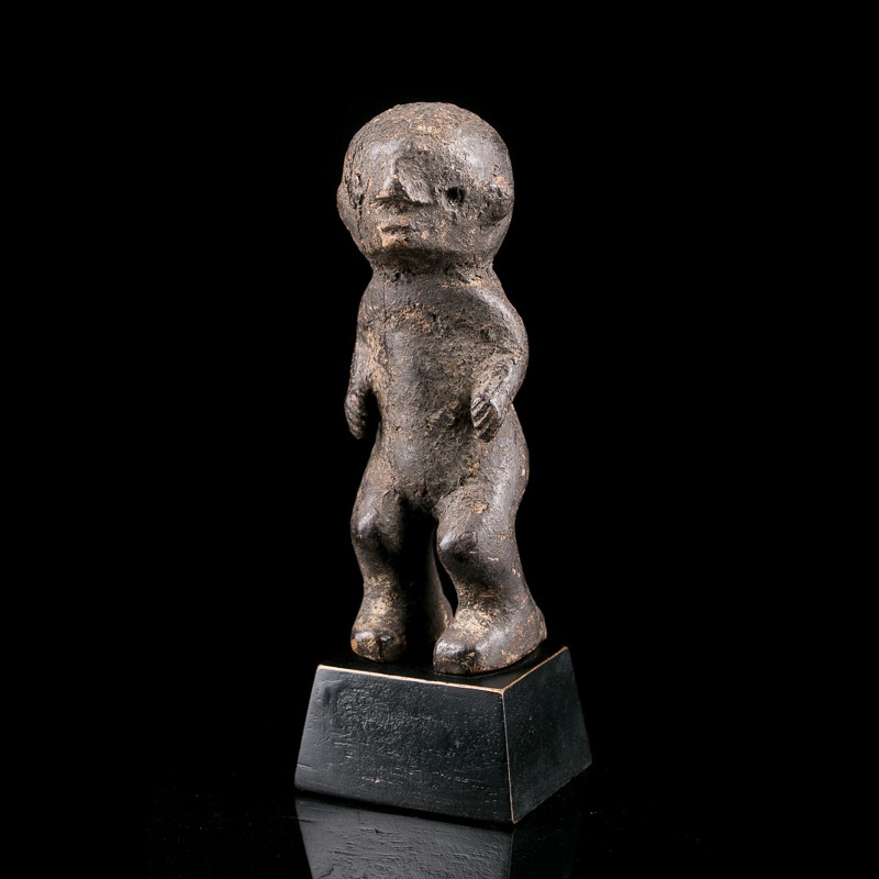 Primitive sculpture of the Ngbandi people. Primitive sculpture of the Ngbandi people.