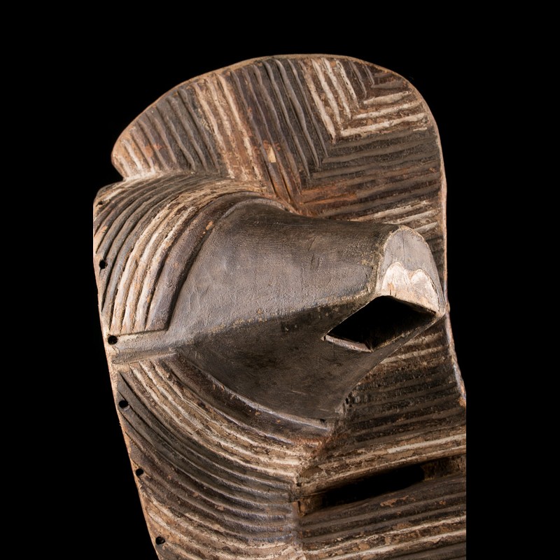 Kifwebé mask of the Songye people, Congo | Paul Bert Serpette