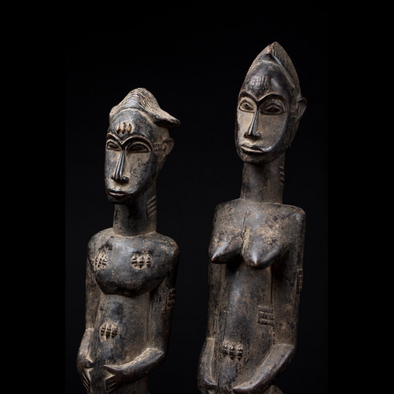 Couple of Blolo figures Baule
