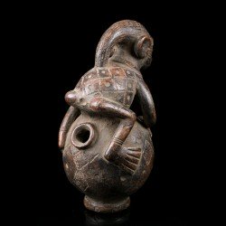 Anthropomorphic terracotta jar - Mangbetu - D. R. Congo