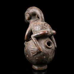 Anthropomorphic terracotta jar - Mangbetu - D. R. Congo
