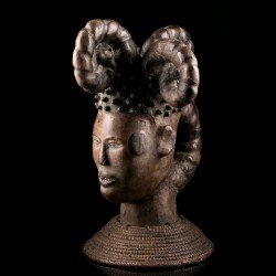 Ejagham Ekoi crest mask -...