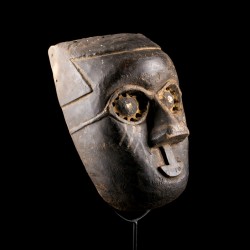 Authentic African mask of the Kuba people from a very nice private collection in Belgium.