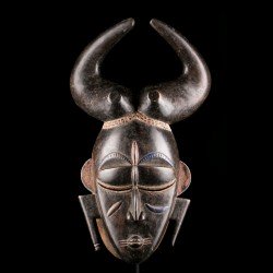 Masque buffle du Dô...