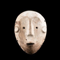 Masque africain Idimu d'initiation au Bwami dans le groupe ethnique Lega
