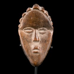 Ce petit masque africain Dan fut acheté en 2007 chez la célèbre galerie Abla & Alain Lecomte à Paris.