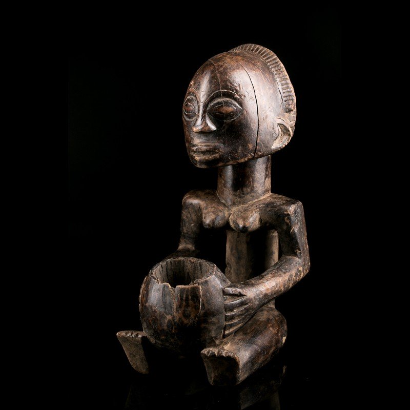 Porteuse de coupe Luba Mboko