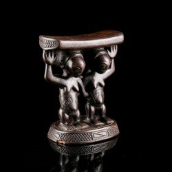 Appuie-nuque à caryatides...