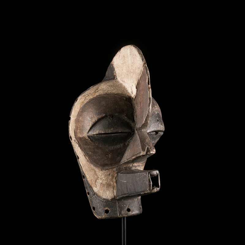 African mask Kifwebe Songye