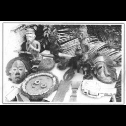 Masque africain Pende Minganji art africain Congo d'Afrique noire