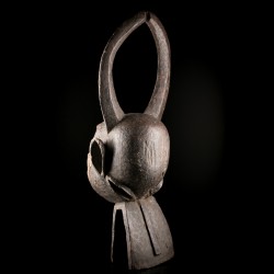 Masque africain figurant un buffle Lang Gbadna venant de l'ethnie Chamba au Nigéria