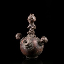 Calebasse africaine d'origine Luba au Congo. Ancien objet d'art primitif africain.