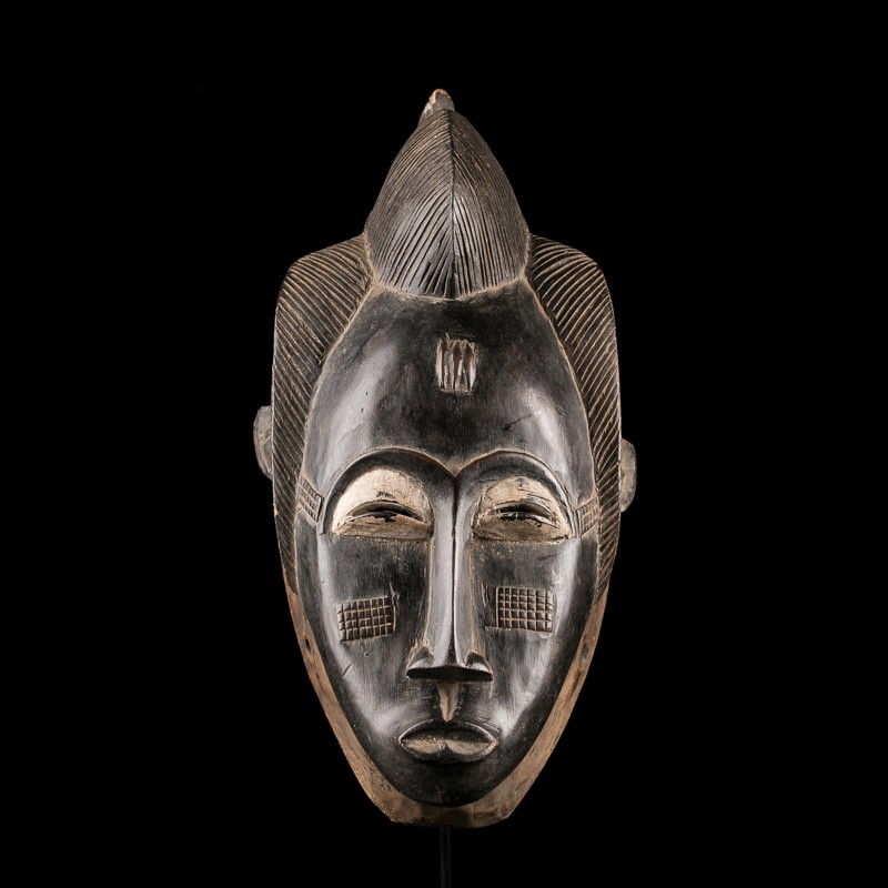 The Baoule works of art are meticulous, they represent an ideal of beauty in women. The Baoule works of art are meticulous, they represent an ideal of beauty in women.