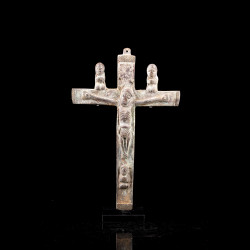 Croix crucifix africain d'origine Kongo au Congo