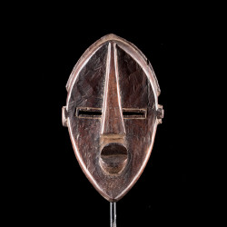 Tribal mask of the Lwalwa ethnic group
