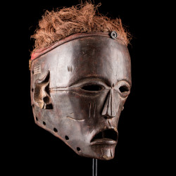 Masque de la collection d'art africain Bazelaire