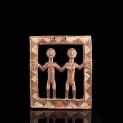 Magic sculpture Nzambi Holo
