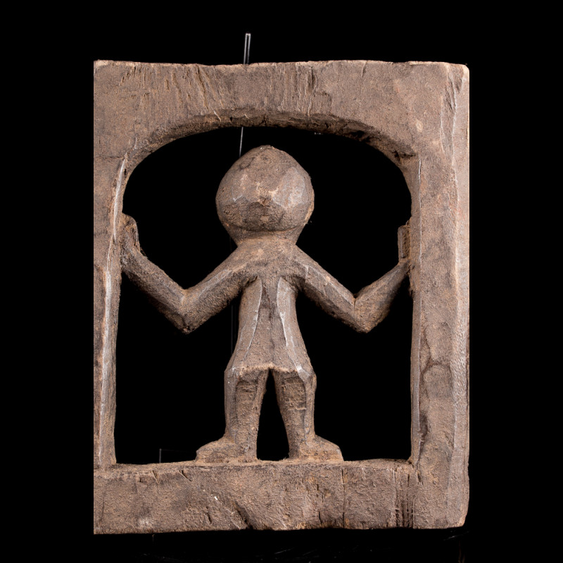 Holo Nzambi magical figure - African art figures from the Congo