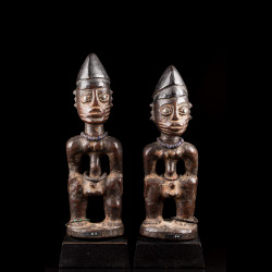 Statues de jumeaux Yoruba Ibeji