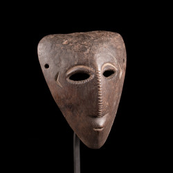 ngbaka african mask from Congo