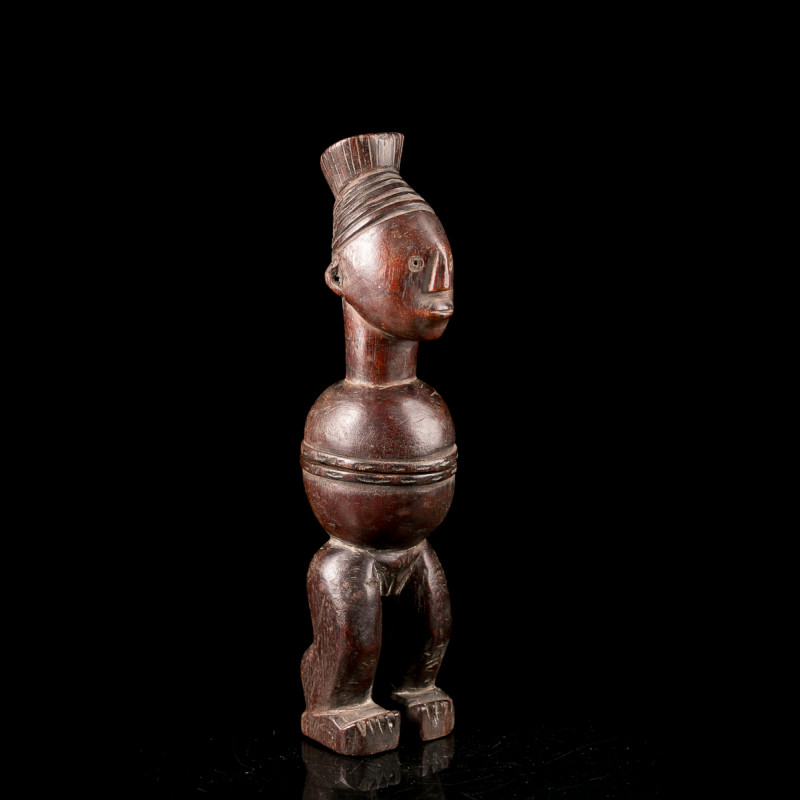 Mangbetu Bukuru iga hë anthropomorphic box Mangbetu Bukuru iga hë anthropomorphic box