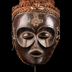 Mwana Pwo mask