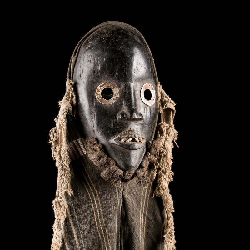 Dan Deangle mask - African art masks from the Dan people in Ivory Coast