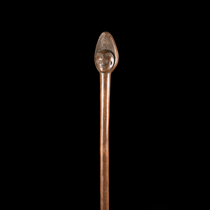 Ovimbundu Ombweti chief staff