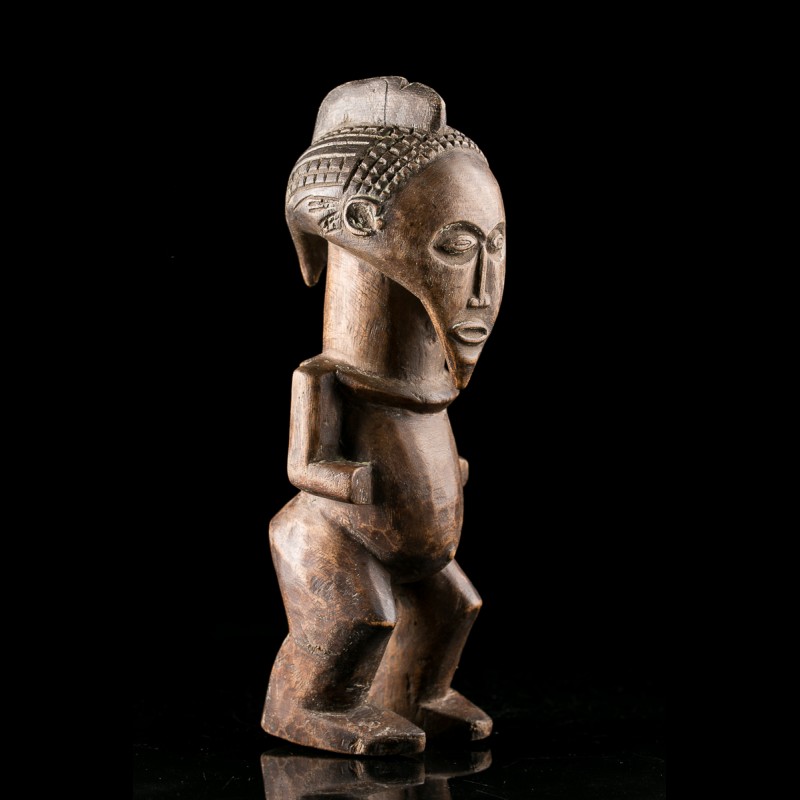 Hungaan figure