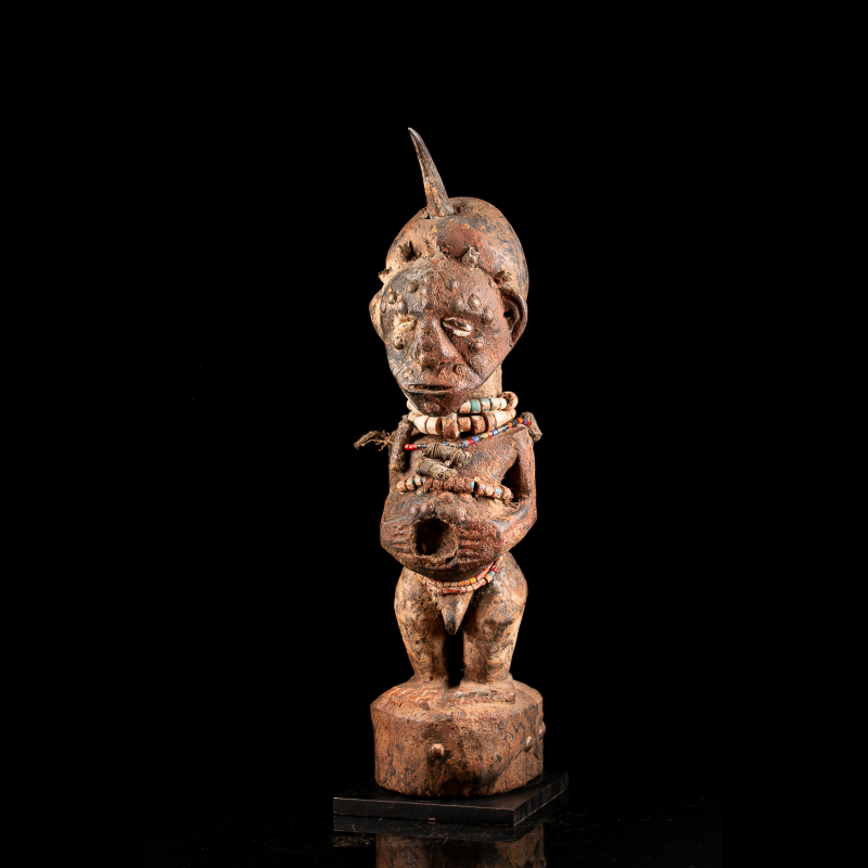 Songye Nkishi power figure - African art figures from the Kalebwe