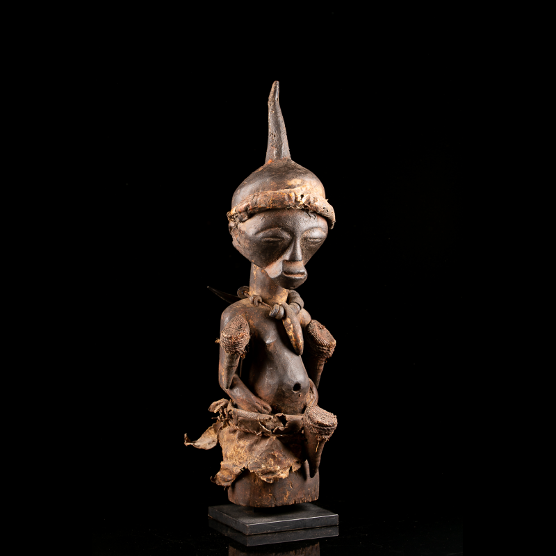 Statue de pouvoir Nkishi Songye Statue de pouvoir Nkishi Songye