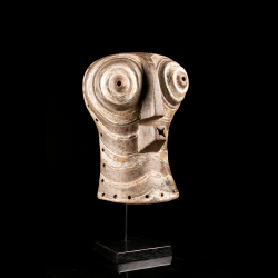 Masque traditionnel Kitungu Basongye