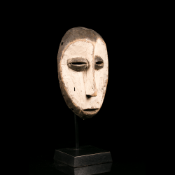 Masque africain Lega Muminia
