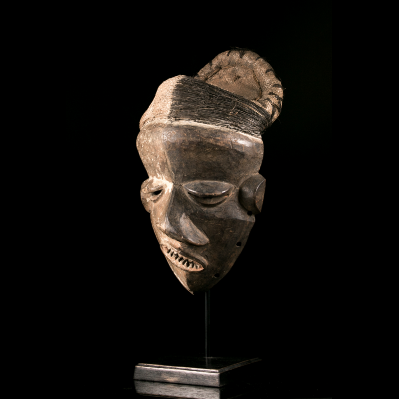 Pende Mbangu mask - African masks from the Congo