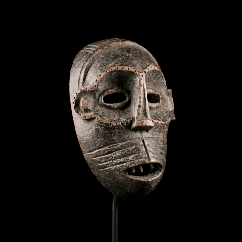 Ngbaka african tribal art mask with support