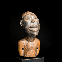 Kongo Nkisi half figure Diakonoff