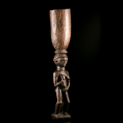 Ancienne statue africaine Pende