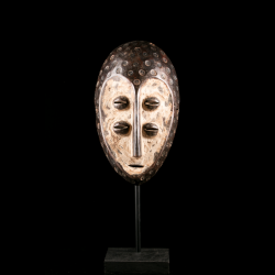 Lega Muminia african mask