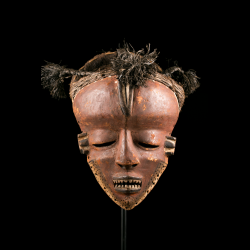 Pende Mbuya mask