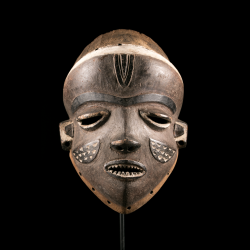 African art pende mask frontal view