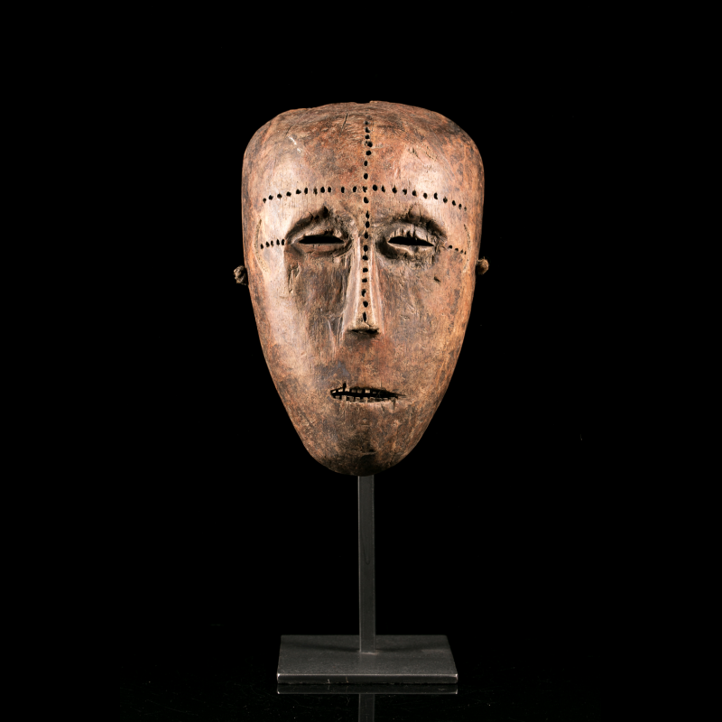 Masque Ngbaka avec socle Masque Ngbaka avec socle