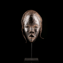 Dan Deangle mask with support