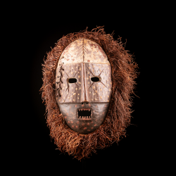 Ndaaka african mask