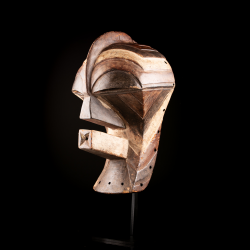 Beau masque tribal africain